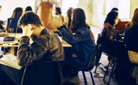 大学生辅导员期末评语