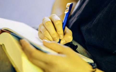 ���Ǵ�ˮ����У���ѡ25ƪ��