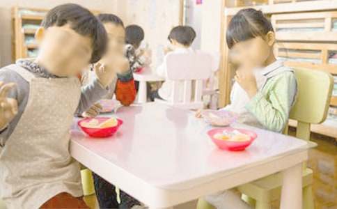 �����ϣ����������ش����Ķ�Ů���и�