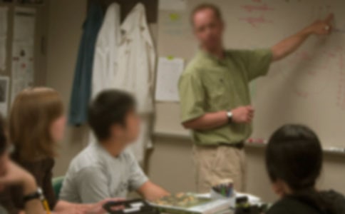 �й�Сѧ��ʦ��Ƹ�ݽ�����ƪ