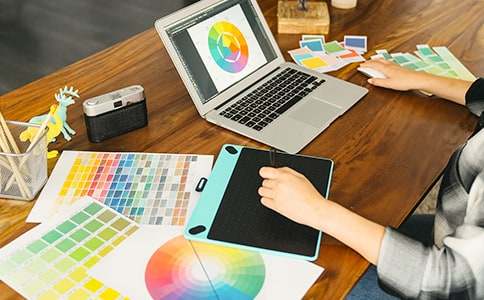 ��װ���ʦ����Ӣ��