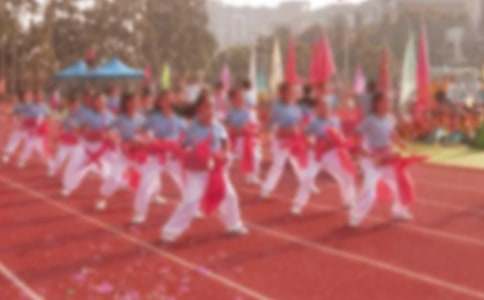 Сѧ�˶����볡ʽ�ں�