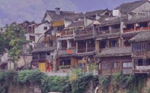 张家界玻璃桥征名“一字一万”