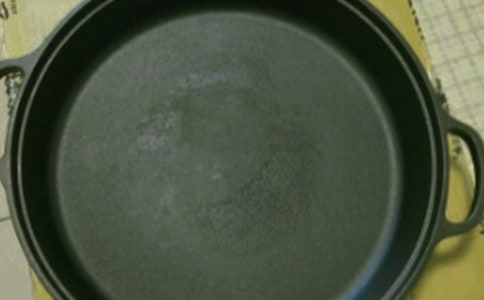 平底锅鸡蛋卷的美食做法