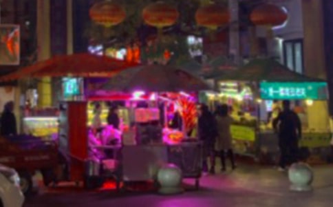 逛夜市发朋友圈的说说【必备】